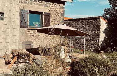 La Pierre des Volcans Chaleureux Calme Champêtre - Foto 25