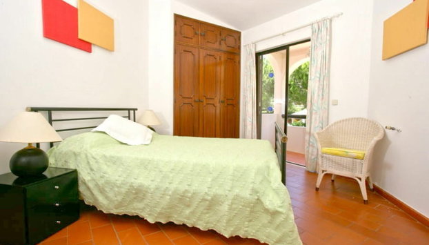 Modern Holiday Home in Quarteira With Swimming Pool - Foto 3, Habitación