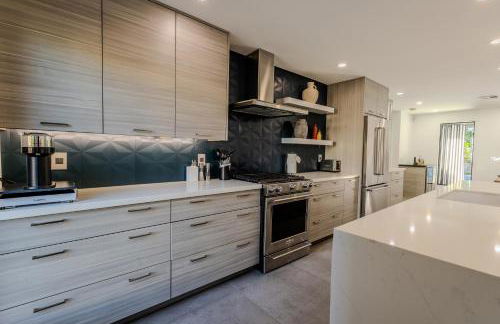 Luxury Scottsdale Retreat with Heated Pool, Hot Tub, Fire Pit & Game Room & Sleeps 12 - Foto 3