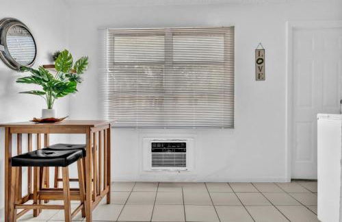 Downtown Hollywood Beach Blvd Studio Getaway - Foto 24