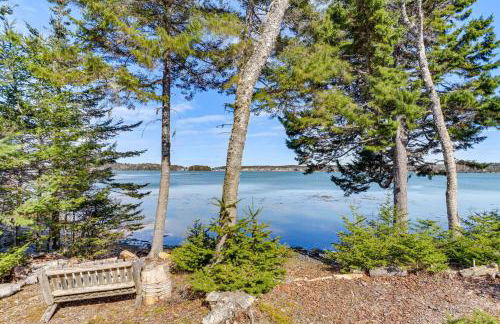 Chic Addison Home with Fire Pit on 8 Private Acres! - Photo 3