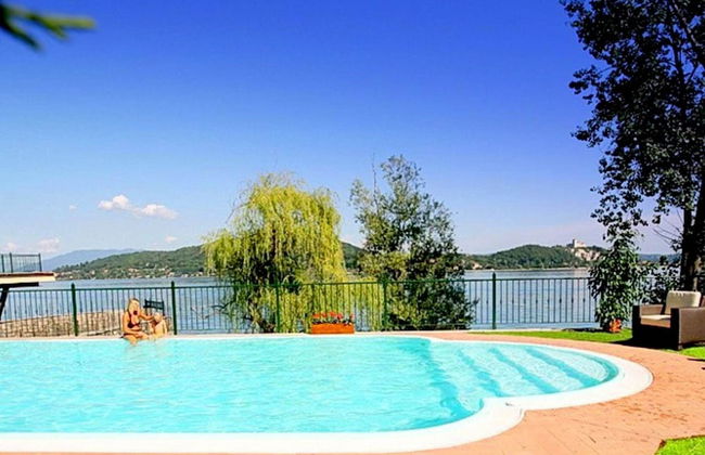 Holiday Home in Meina With Private Beach - Foto 14