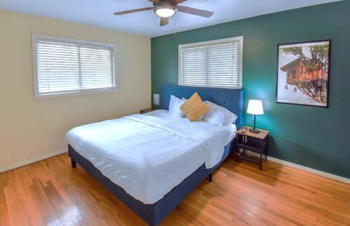 Enchanting Upper Unit with City Charm - Foto 49