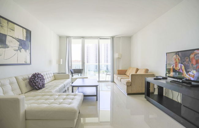 Ocean Reserve Luxury Condos Across from Sunny Isles Beach - Foto 10