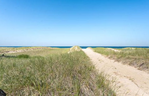 Serenity Beach, just steps from the beautiful shores of Lake Michigan - Foto 35