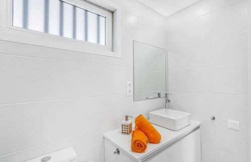 Newly Refurbished Beachfront - Foto 18