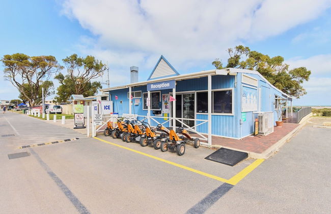 RAC Cervantes Holiday Park - Photo 2