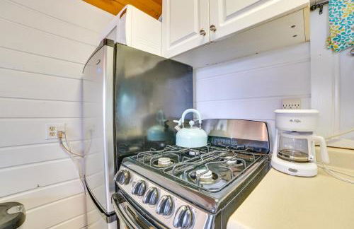 Tiny House Cottage 5 with Crooked Lake Access! - Foto 9