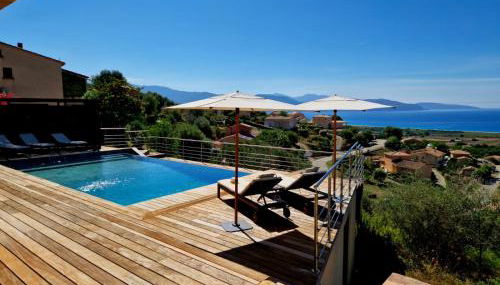 Modern villa 5 double bedrooms, new AC, private pool and stunning view 800 m from beach - Foto 2