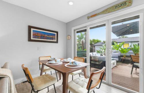 Stunning Beach Home - large patio, parking, ac & dog friendly! - Foto 59