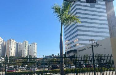 Apartamento em frente Shopping Colinas - Foto 9