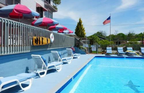 Couples Waterfront Getaway Near Beach And Trails - Foto 13