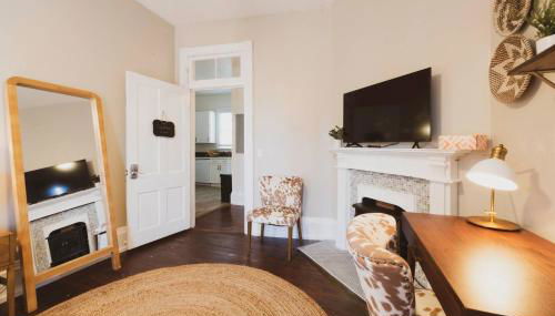 Entire Duplex 2 APTS & 6 BDRS near Forsyth Park! - Foto 5