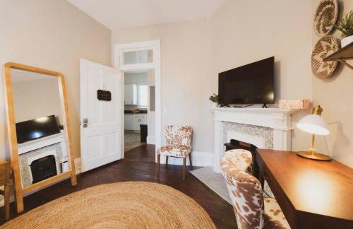 Entire Duplex 2 APTS & 6 BDRS near Forsyth Park! - Foto 5