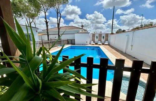 GATU Villa Serena piscina privada mayores de 25 años y familias - Foto 44