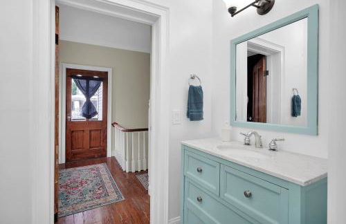 Hot tub- 80's Arcade- Pool table- Historic Downtown- 7 car parking - Foto 36