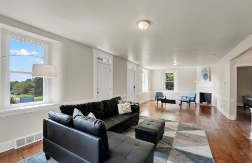 Spacious 5-Bed Retreat in Charming Kennett Square - Foto 1