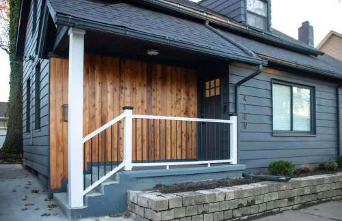 Spacious 3BR PetFriendly Retreat Near DT Cleveland - Foto 29