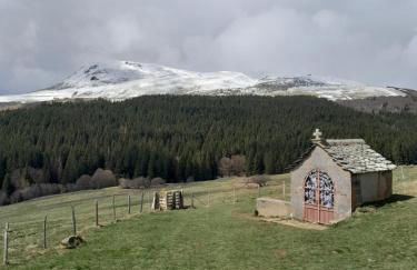 T2 confortable - Piscine chauffée - Super Besse - Photo 33