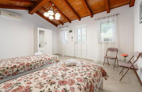 4 Bedroom Stunning Home In Jurani - Foto 26