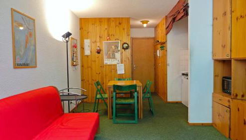 Hostdomus - Sansicario R12 Family - Photo 4