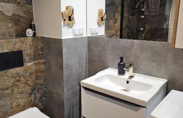 Czarny Słoń - elegancki apartament z klimatem - Photo 22