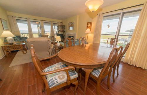 Harbor Island Beachside House - Photo 7