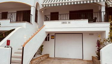 Amber Holiday Home - Photo 2