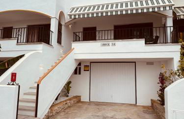 Amber Holiday Home - Photo 2