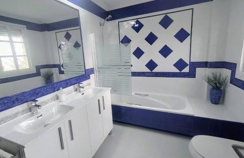 A un metro Sevilla. - Foto 17