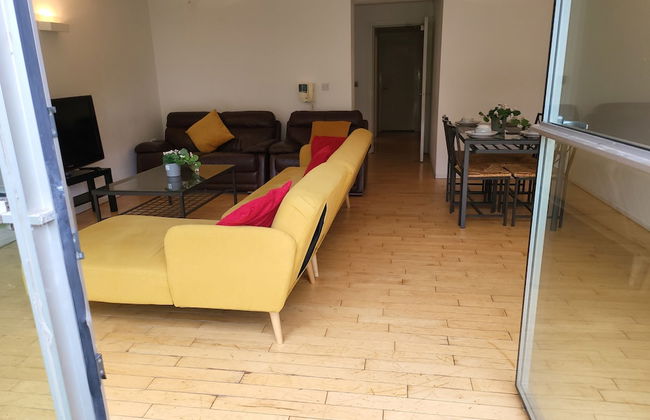 Luxury River View 2-bed Apt, Wifi, Garden, River - Foto 13