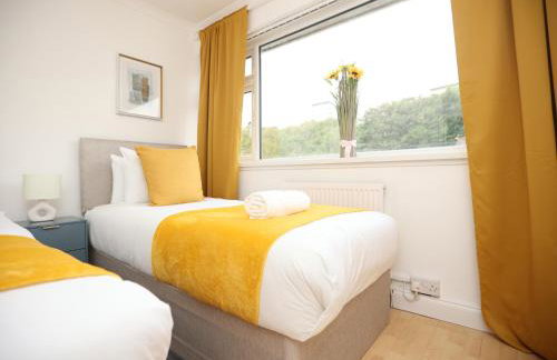 Gainsborough Place By N And N Stays Ltd, Perfect Location for Contractors and Corporate stays, Close to Cardiff Bay Area, Private Parking and fast Wifi - Foto 8