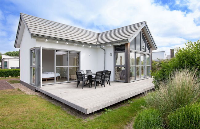 Detached Single Story Holiday Home Near the Sea - Foto 1