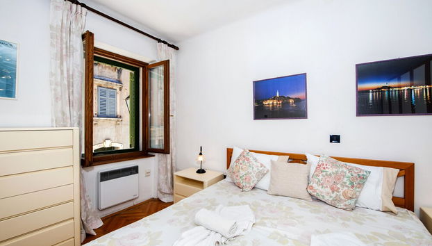 Carera Seaview Apartments - Photo 2, Room