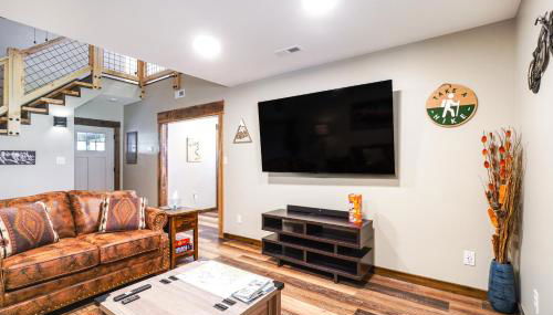 Modern Cabin with Hot Tub Near Tail of the Dragon! - Foto 5