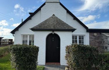 Luxury Cornish House next to Cliffs & Surf Beaches - Photo 48