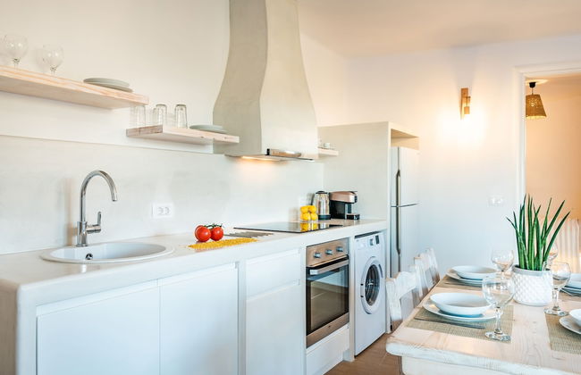 Klimata House - Private Hot Tub Pool & BBQ Villa - Photo 11