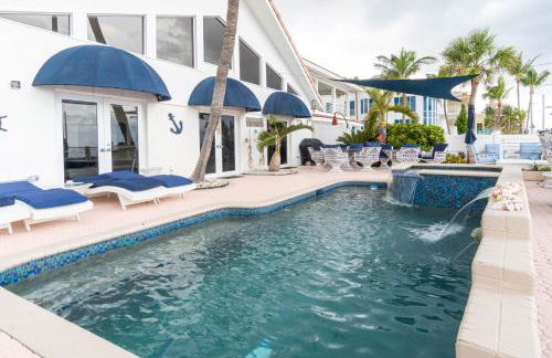 Oceana Blue / Beach Front / Pool / Bar / Relax - Foto 1