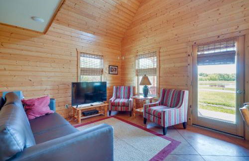 Lakefront Vacation Rental with Patio and Grill! - Foto 7