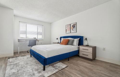 Legacy at Imperial Village 808 I 1 Bed 1 Bath - Foto 1