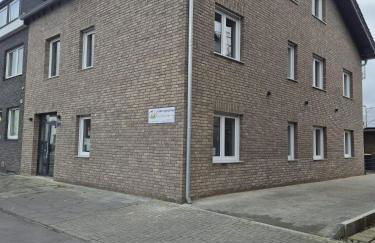 Luxsuite Still und Komfort 1 Balkon Grill TV-75 Zoll - Foto 29