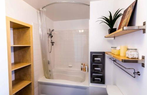 Modern Loft, Quiet, WiFi, Cable, Parking - Foto 21