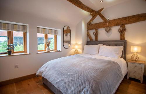Bramble Cottage - Cosy 2 Bed With Deluxe HOT TUB & Log Burner - Photo 5