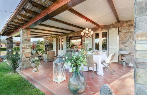 VILLA PEMOLA a Luxury Farmhouse with Garden and bikes in Lucca Town - Foto 3