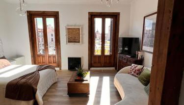 Soñar en la Plaza Cervantes 1 - Foto 3