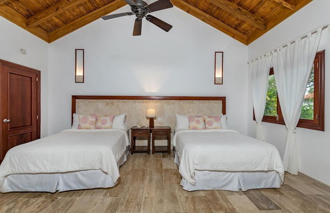 Casa de Campo Villa Luxurious Property up to 12 People With Pool Jacuzzi BBQ Golf - Photo 7