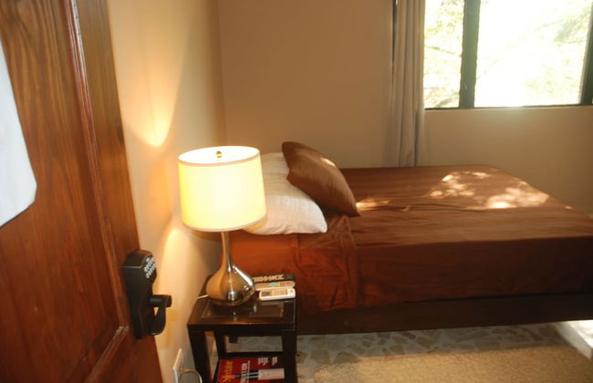 E&J Boutique Residences - Photo 12