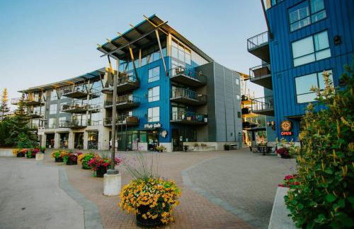 Timeless Modern Luxury at Bellerive on the River - Photo 38