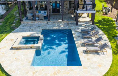 Luxe Lake Martin Home Pool Hot Tub Boat Dock - Foto 5