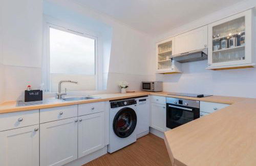 Windsor Castle view apartment with free parking - Foto 8